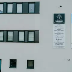 Placówki medyczne przy Olszańskiej 5 w Krakowie: kompleksowa opieka