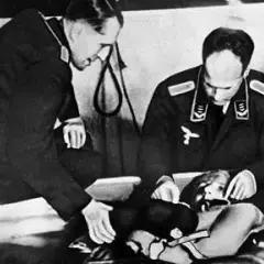 Medycyna III Rzeszy: Brutalne eksperymenty i zbrodnie nazistowskich lekarzy