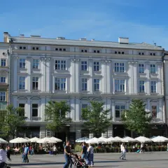 Rynek 34 w Krakowie: fascynująca historia Pałacu Spiskiego i Hawełki