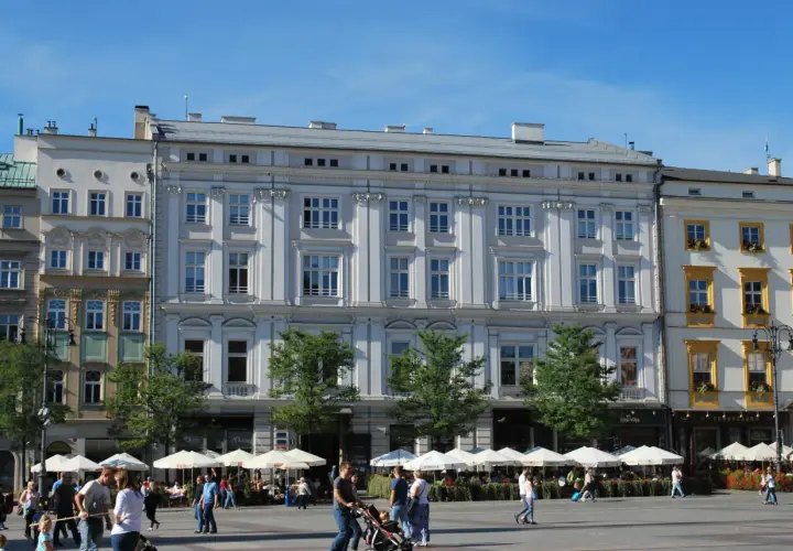 Rynek 34 w Krakowie: fascynująca historia Pałacu Spiskiego i Hawełki